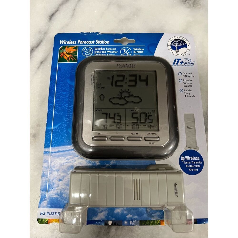 LA CROSSE TECHNOLOGY La Crosse Technology Wireless Color Forecast Station